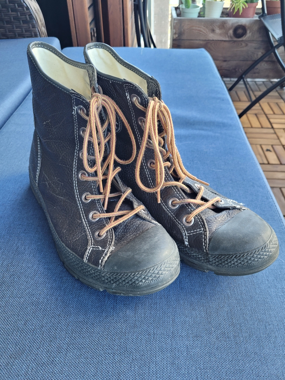 Converse Chuck Taylor All-Star Outsider Boots (Mens 11)